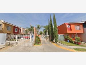 Casa en venta en Parques de Tesistán, Zapopan — foto 2 de 4