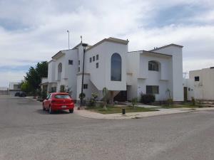 Casa en venta en Las Trojes, Torreón — foto 2 de 30