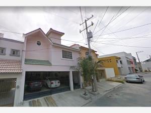 Casa en Pedregal de la Silla, Monterrey, Nuevo León