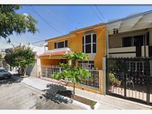 Casa en venta en Jardines de la Paz, Guadalajara — foto 3 de 12