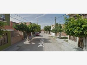 Casa en venta en Los Naranjos, Celaya — foto 2 de 5
