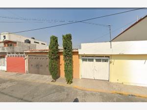 Casa en venta en Villa de las Flores 1a Sección (Unidad Coacalco), Coacalco de Berriozábal — foto 2 de 11