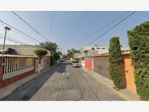 Casa en venta en Villa de las Flores 1a Sección (Unidad Coacalco), Coacalco de Berriozábal — foto 3 de 11