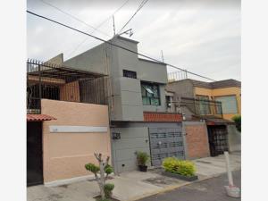 Casa en venta en Heroes de Churubusco, Iztapalapa — foto 3 de 3
