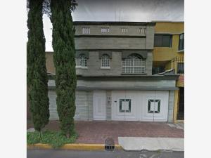 Casa en Paseos de Taxqueña, Coyoacán, Ciudad de México