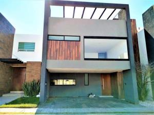Casa en Lomas de Angelópolis II, San Andrés Cholula, Puebla