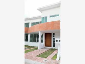 Casa en renta en Los Olvera, Corregidora — foto 2 de 17