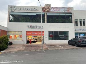 Local en renta en Bosque Esmeralda, Atizapán de Zaragoza — foto 2 de 12