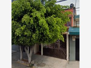 Casa en venta en Valle de Aragon, Nezahualcóyotl, México Casa en venta en Valle de Aragon, Nezahualcóyotl, México