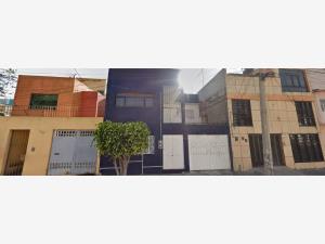 Casa en Vasco de Quiroga, Gustavo A. Madero, Ciudad de México