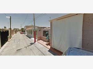 Casa en venta en Hogares Ferrocarrileros, Torreón — foto 2 de 10