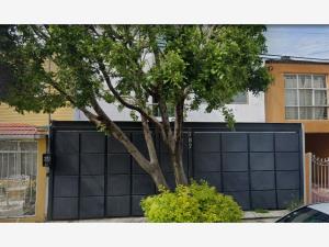 Casa en venta en Jardines Alcalde, Guadalajara — foto 2 de 13