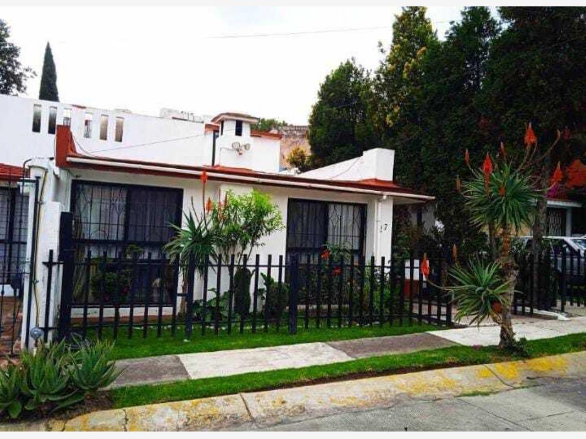 Casa en venta en Jardines de Satelite, Naucalpan de Juárez — foto 1 de 16