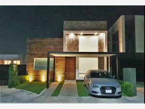 Casa en venta en Cañadas del Arroyo, Corregidora, Querétaro Casa en venta en Cañadas del Arroyo, Corregidora, Querétaro