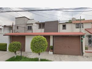 Casa en Valle Dorado, Tlalnepantla de Baz, México