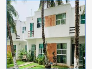 Casa en venta en Playa Uvero, Othón P. Blanco — foto 2 de 8
