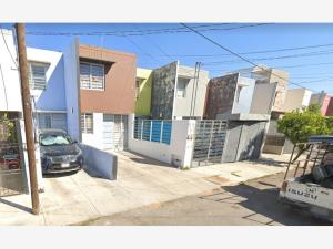 Casa en venta en La Casita, Zapopan — foto 2 de 12