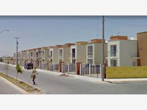 Casa en venta en Villas Diamante, Reynosa — foto 2 de 9