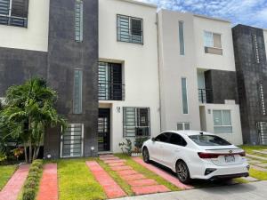 Casa en venta en Real Santa Fe, Xochitepec — foto 3 de 25