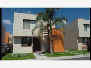 Casa en Puerta Real, Corregidora, Querétaro