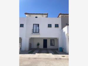 Casa en venta en Los Almendros, Torreón, Coahuila de Zaragoza Casa en venta en Los Almendros, Torreón, Coahuila de Zaragoza
