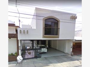 Casa en venta en Valle del Contry, Guadalupe — foto 2 de 10