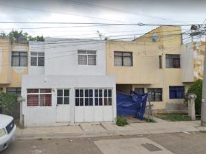 Casa en San Martín de las Flores de Abajo, San Pedro Tlaquepaque, Jalisco