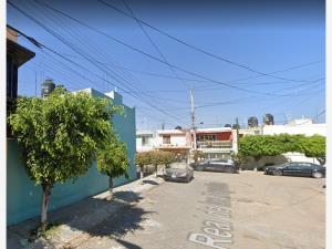 Casa en venta en Paseos del Lago, San Pedro Tlaquepaque — foto 3 de 14