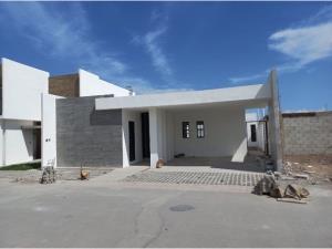 Casa en venta en Villas del Renacimiento, Torreón — foto 3 de 13