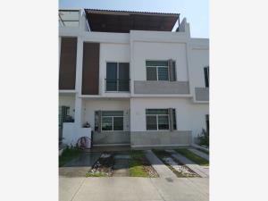 Casa en Colinas del Santuario, Corregidora, Querétaro