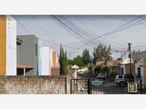 Casa en venta en Valle Dorado, Tlajomulco de Zúñiga — foto 2 de 5