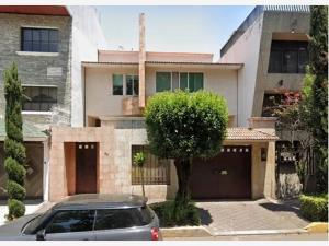 Casa en Paseos de Taxqueña, Coyoacán, Ciudad de México