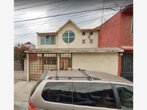 Casa en Lomas Lindas I Sección, Atizapán de Zaragoza, México