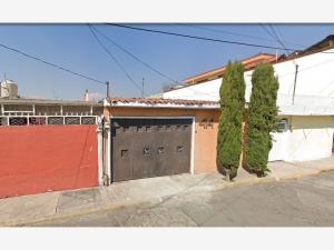 Casa en venta en Villa de las Flores 1a Sección (Unidad Coacalco), Coacalco de Berriozábal — foto 2 de 11
