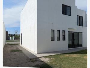 Casa en venta en Villas del Renacimiento, Torreón — foto 2 de 24