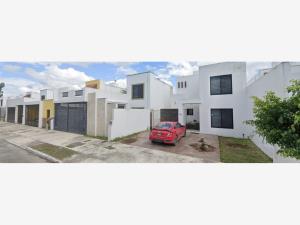 Casa en Gran Santa Fe, Mérida, Yucatán