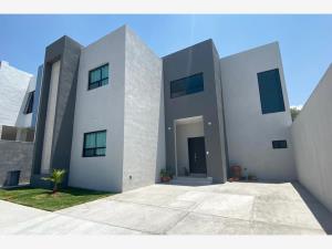 Casa en venta en Villas de Guadalupe, Saltillo, Coahuila de Zaragoza