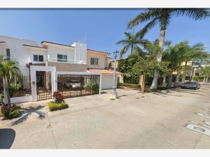 Casa en venta en Residencial Fluvial Vallarta, Puerto Vallarta — foto 2 de 14