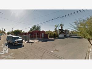 Casa en venta en Constitucion, Mexicali — foto 3 de 10