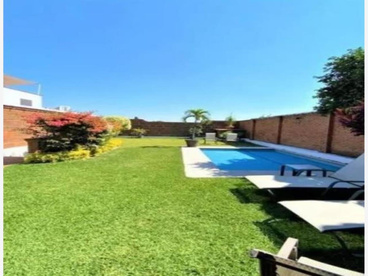 Casa en venta en Jardines de Cuernavaca, Cuernavaca — foto 1 de 10