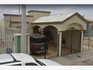 Casa en Misión del Valle, Mexicali, Baja California