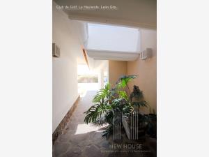 Casa en venta en La Hacienda de León Residencial y Golf, León — foto 3 de 24