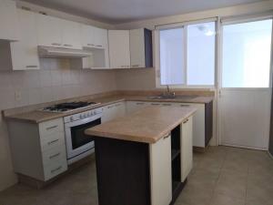 Casa en venta en Los Olvera, Corregidora — foto 3 de 19