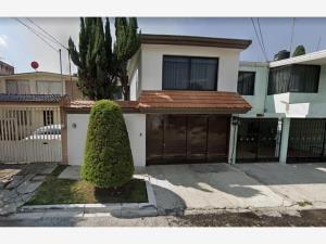 Casa en Plazas Amalucan, Puebla, Puebla