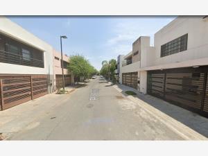 Casa en venta en Cumbres Madeira, Monterrey — foto 3 de 12