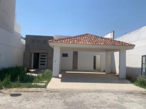 Casa en venta en Real del Nogalar, Torreón — foto 2 de 18