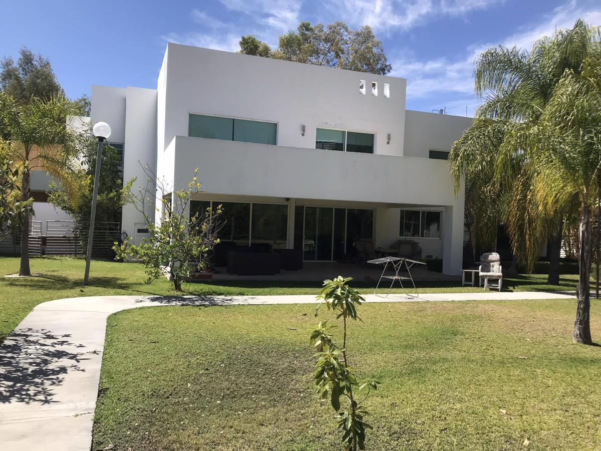 Casa en renta en Villas de Irapuato, Irapuato — foto 1 de 22
