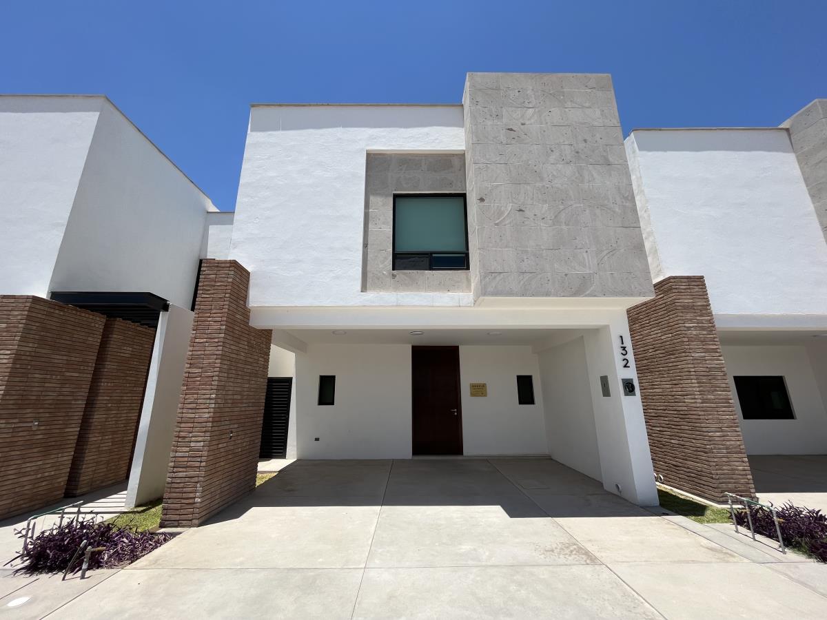 Casa en venta en Ampliación Senderos, Torreón — foto 1 de 16