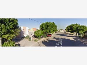 Casa en venta en Villas de San Miguel, Nuevo Laredo — foto 2 de 5