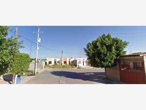 Casa en venta en Villas de San Miguel, Nuevo Laredo — foto 3 de 5